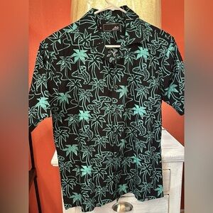 Pam tree thick cotton button down short sleeve shirt